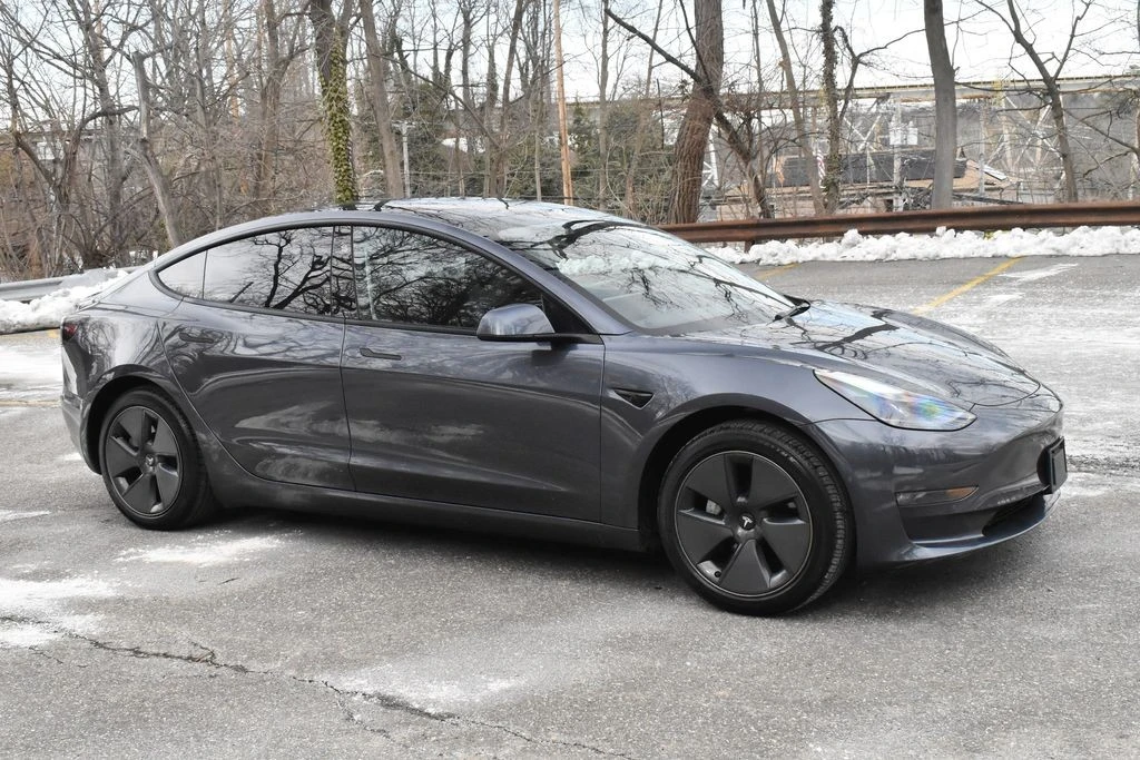 2022 Tesla Model 3 - Image 10 of 12