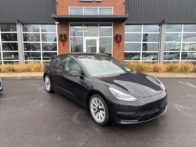 2022 Tesla Model 3 - Image 2 of 11