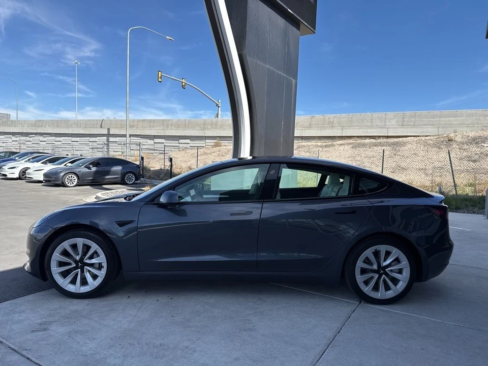 2022 Tesla Model 3 - Image 6 of 21