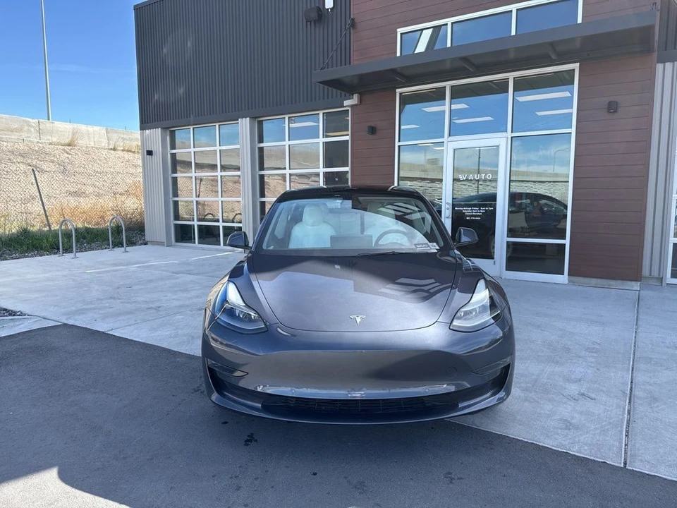 2022 Tesla Model 3 - Image 4 of 21