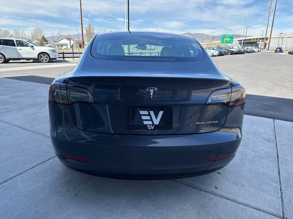 2022 Tesla Model 3 - Image 8 of 21