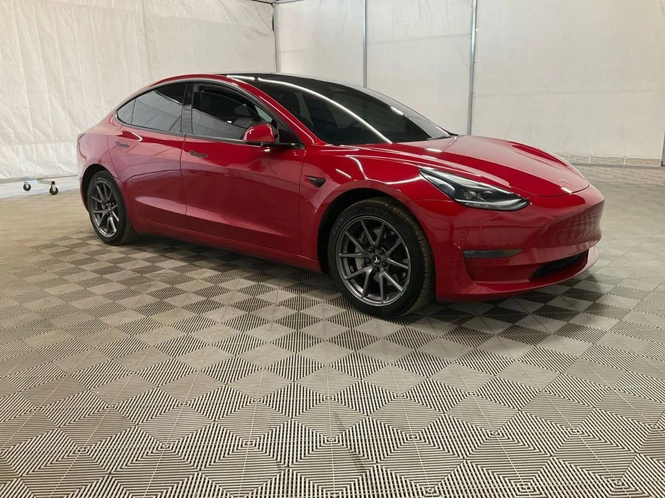 2022 Tesla Model 3 - Image 2 of 7