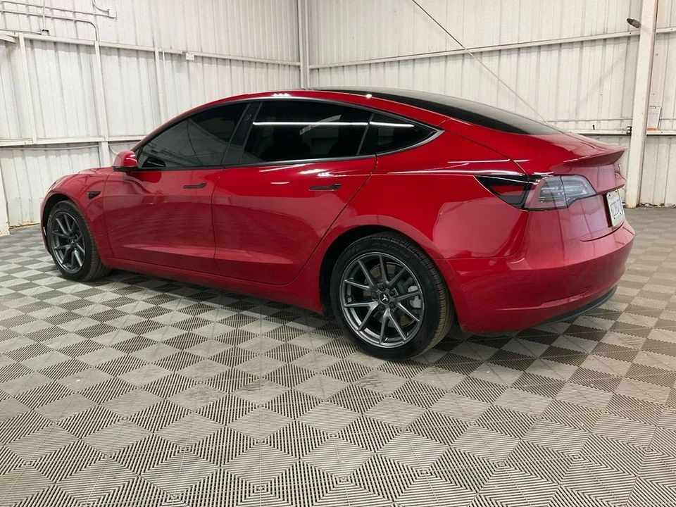 2022 Tesla Model 3 - Image 4 of 7