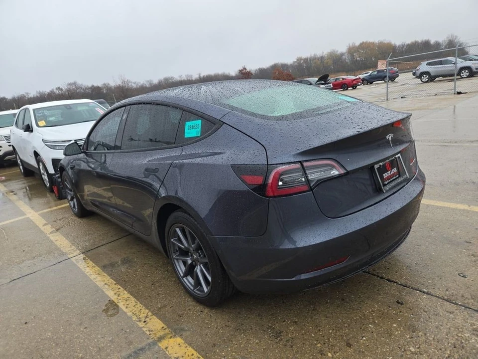 2022 Tesla Model 3 - Image 3 of 7