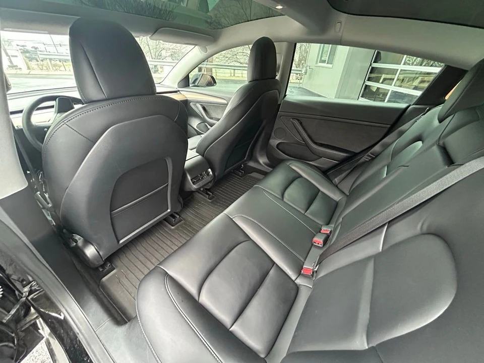 2022 Tesla Model 3 - Image 10 of 15