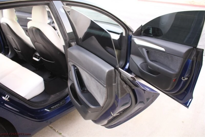 2022 Tesla Model 3 - Image 10 of 18