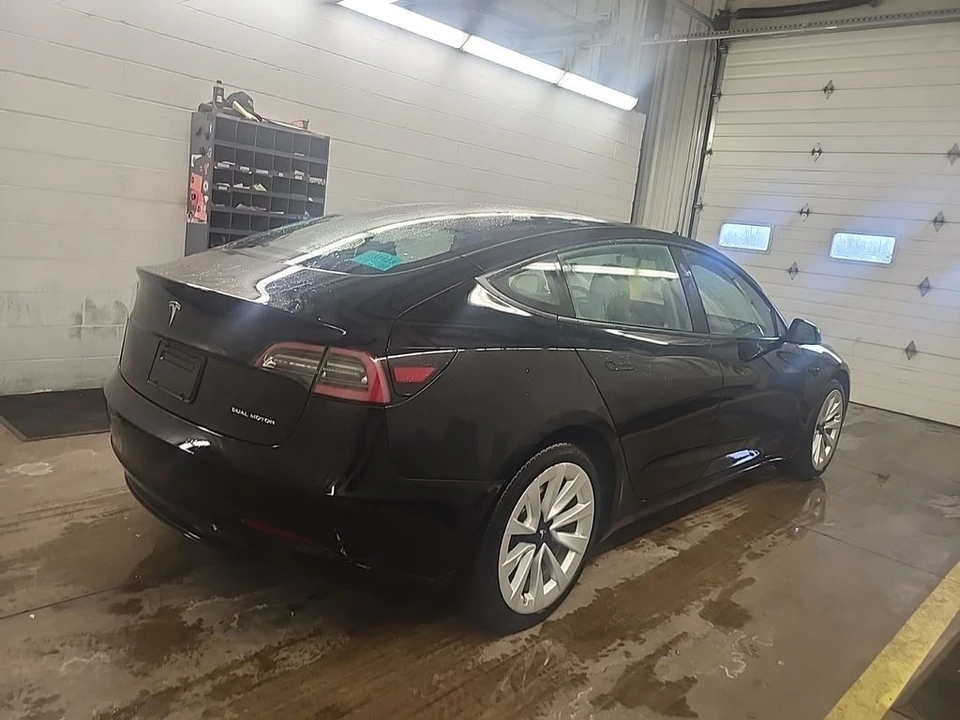 2022 Tesla Model 3 - Image 3 of 6