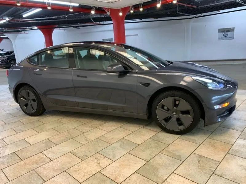 2022 Tesla Model 3 - Image 8 of 12