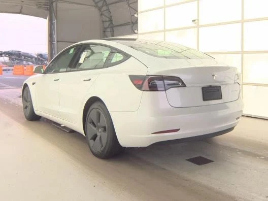 2022 Tesla Model 3 - Image 4 of 6