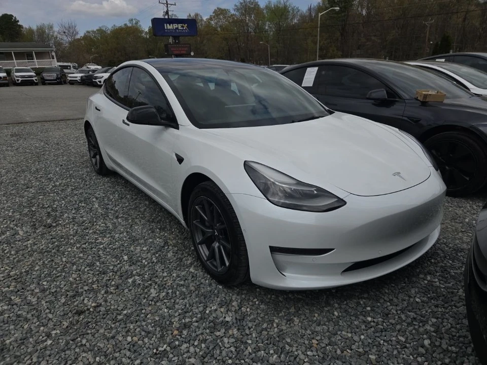 2022 Tesla Model 3 - Image 2 of 7