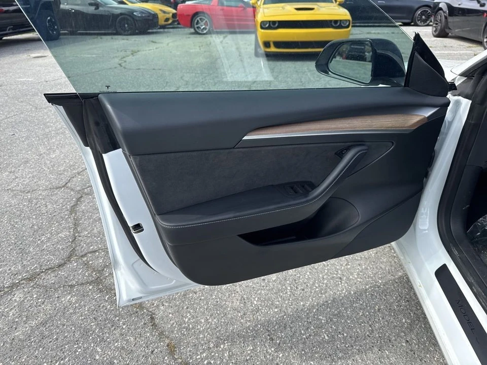 2022 Tesla Model 3 - Image 28 of 31