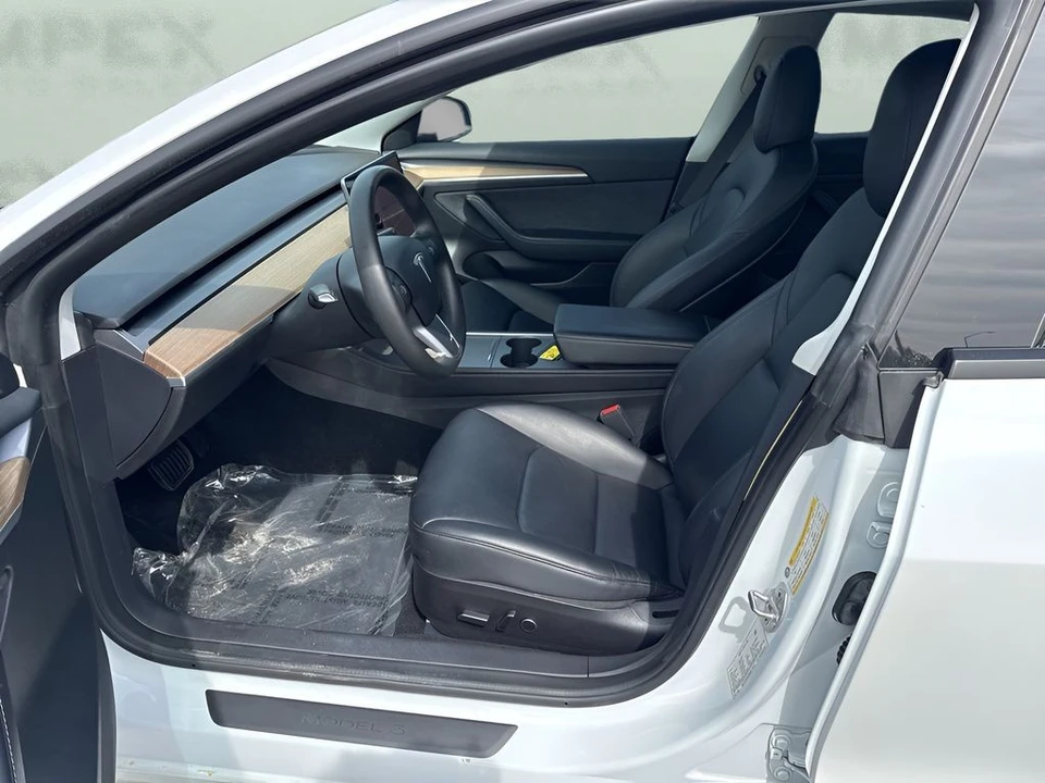2022 Tesla Model 3 - Image 10 of 31