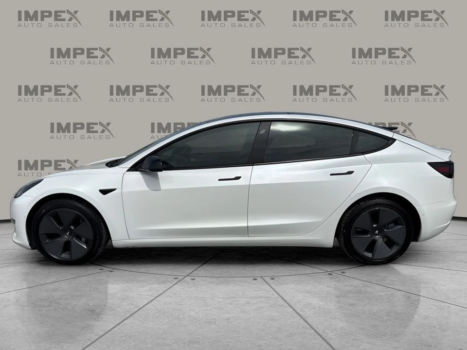 2022 Tesla Model 3 - Image 2 of 31