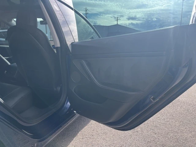 2022 Tesla Model 3 - Image 18 of 21