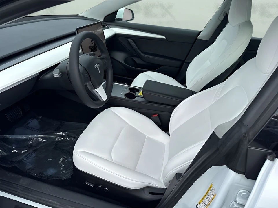 2022 Tesla Model 3 - Image 9 of 12