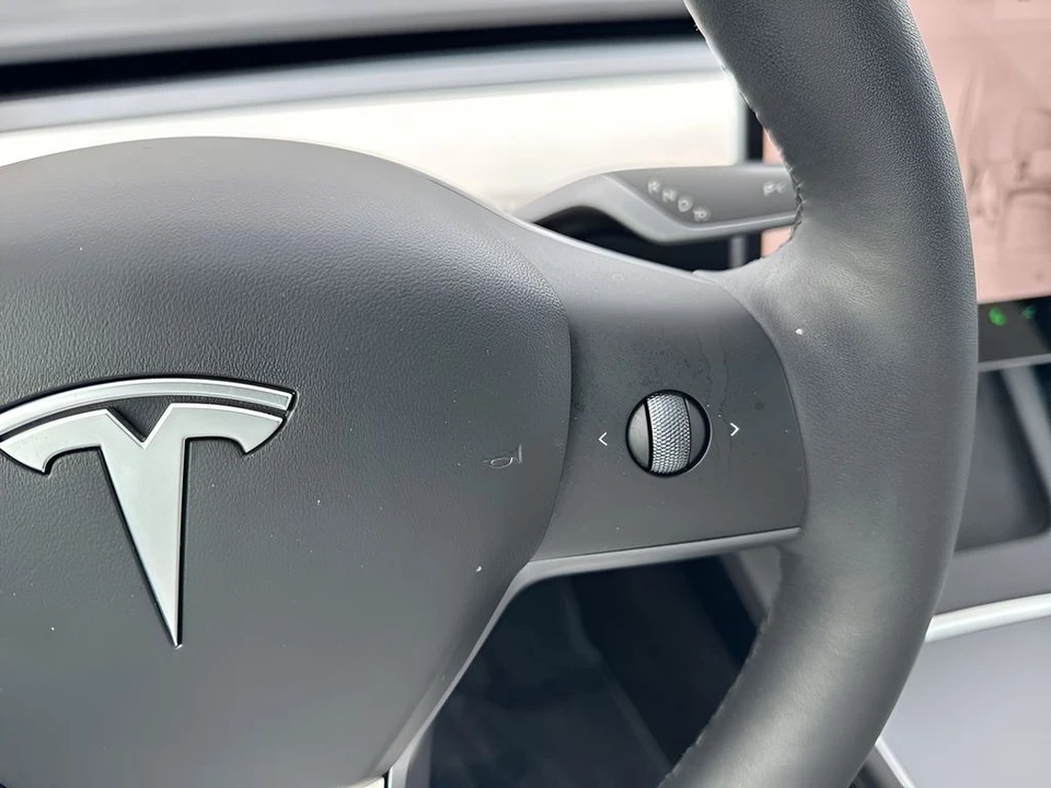 2022 Tesla Model 3 - Image 17 of 21