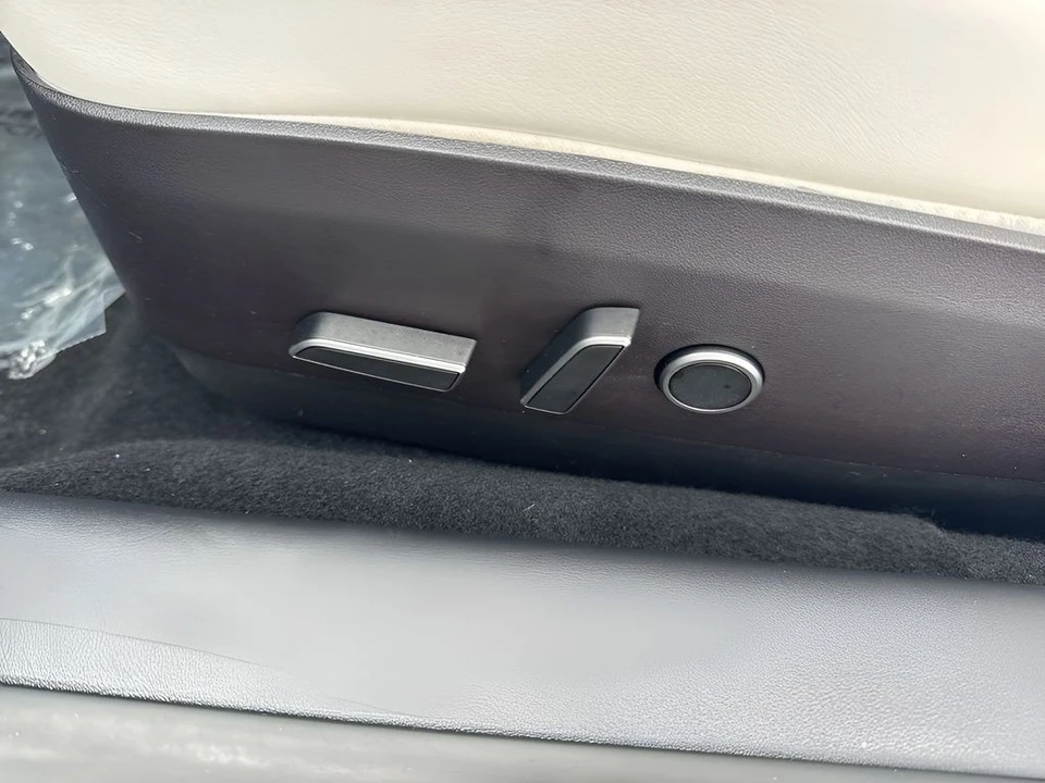 2022 Tesla Model 3 - Image 10 of 12