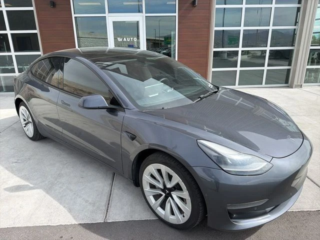 2022 Tesla Model 3 - Image 2 of 21