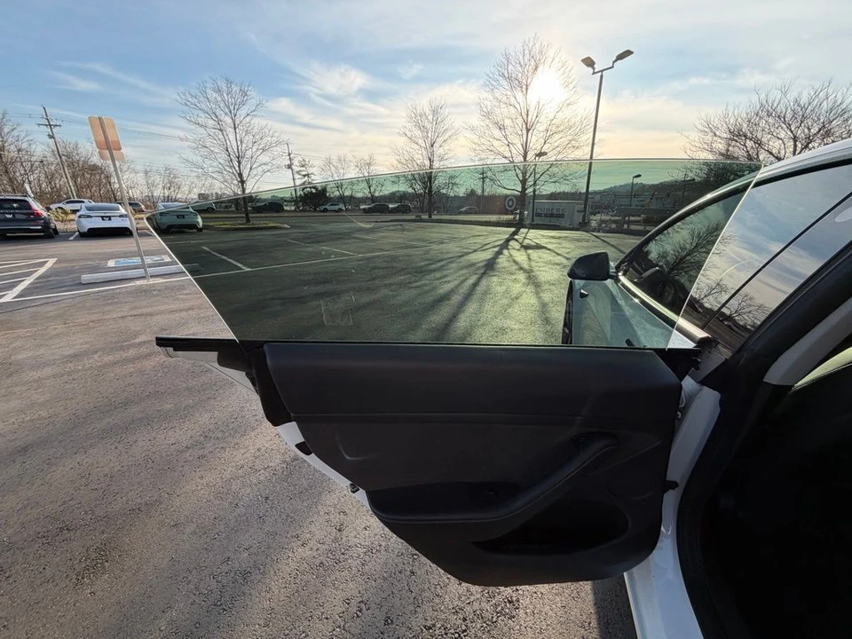 2022 Tesla Model 3 - Image 9 of 16