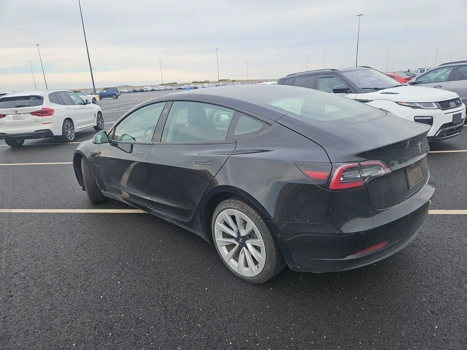 2022 Tesla Model 3 - Image 4 of 6