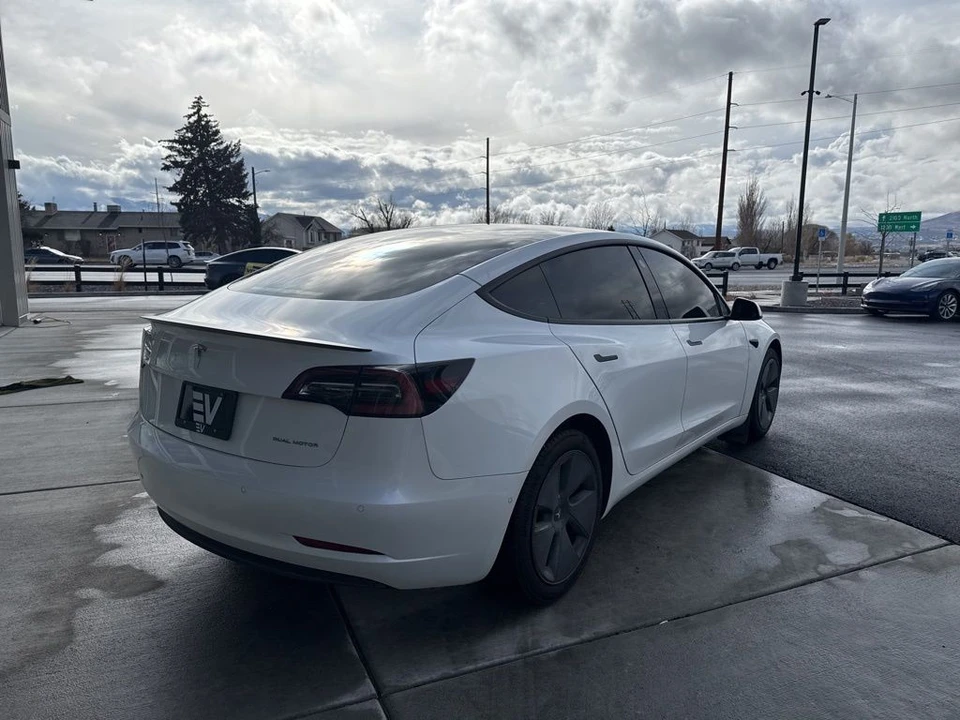 2022 Tesla Model 3 - Image 8 of 21