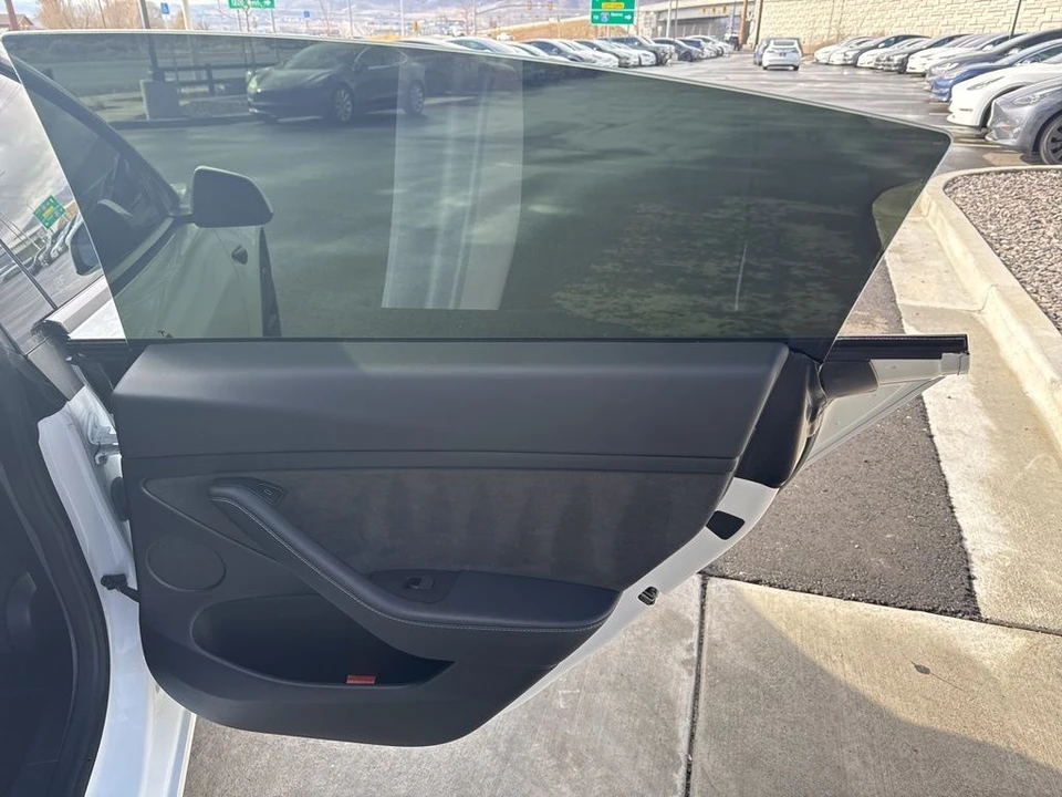 2022 Tesla Model 3 - Image 18 of 21