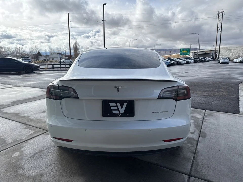 2022 Tesla Model 3 - Image 7 of 21
