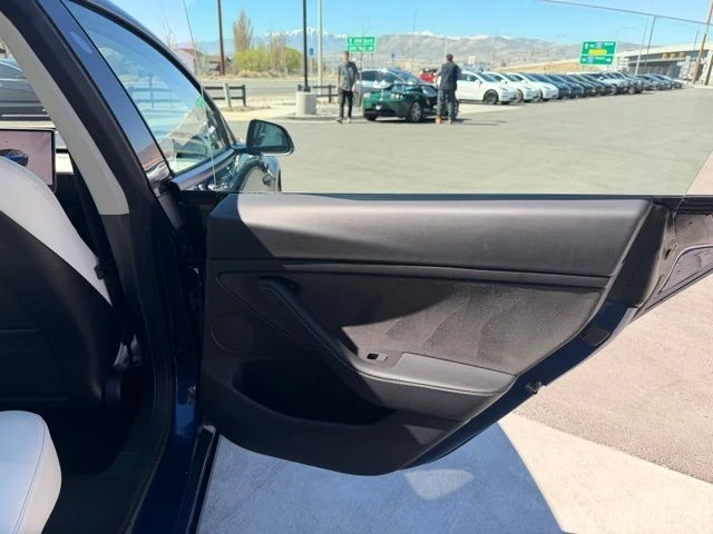 2022 Tesla Model 3 - Image 18 of 21