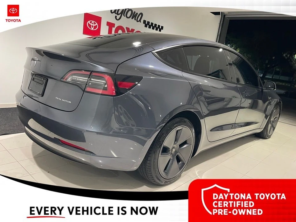 2022 Tesla Model 3 - Image 8 of 12
