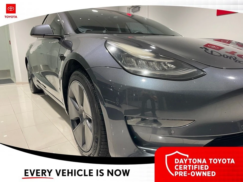 2022 Tesla Model 3 - Image 2 of 12