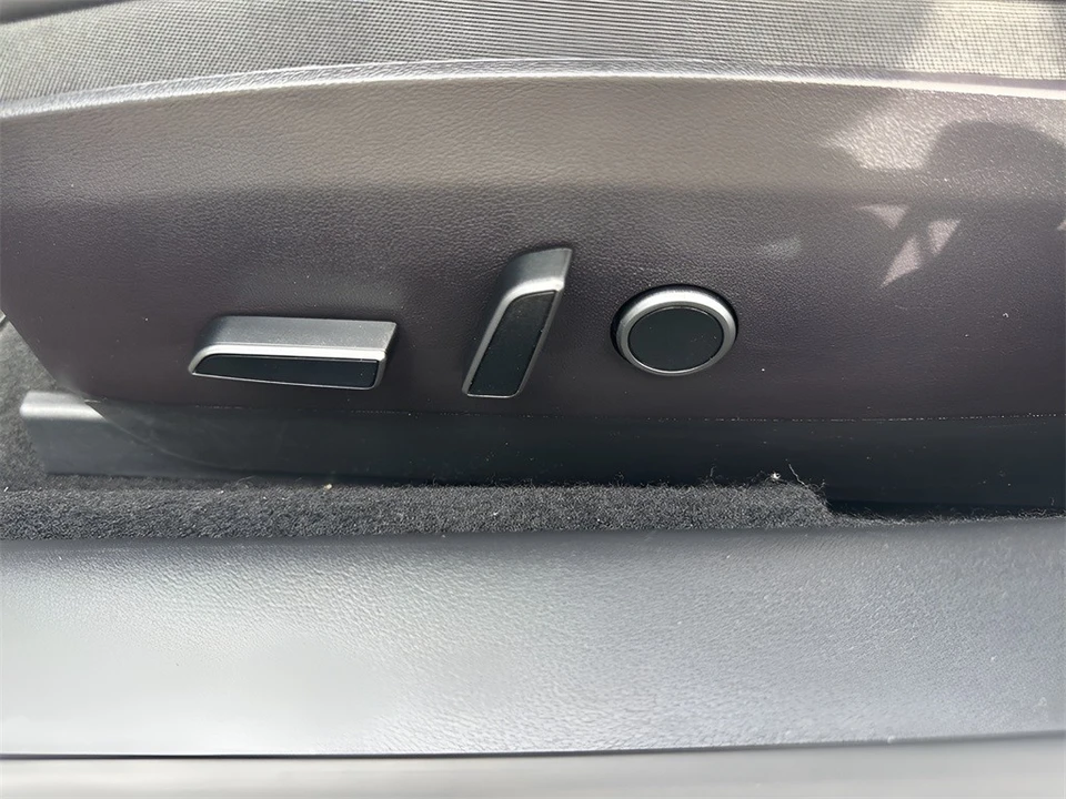 2022 Tesla Model 3 - Image 10 of 12