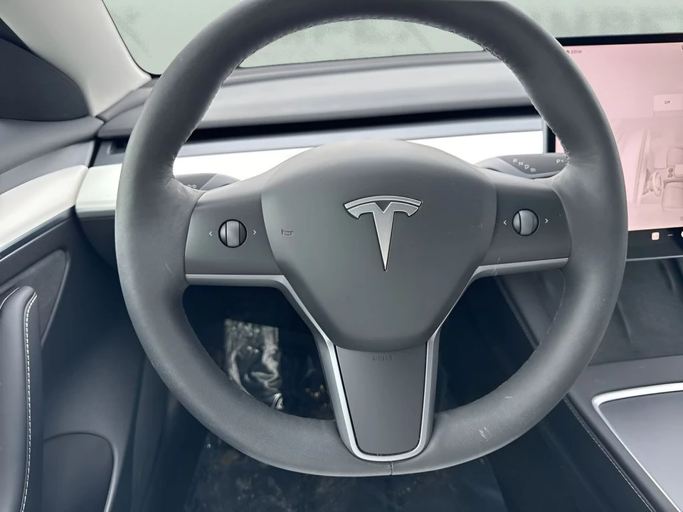 2022 Tesla Model 3 - Image 15 of 21