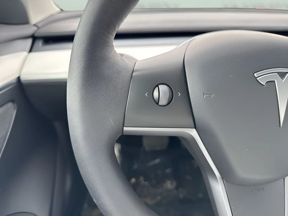 2022 Tesla Model 3 - Image 16 of 21