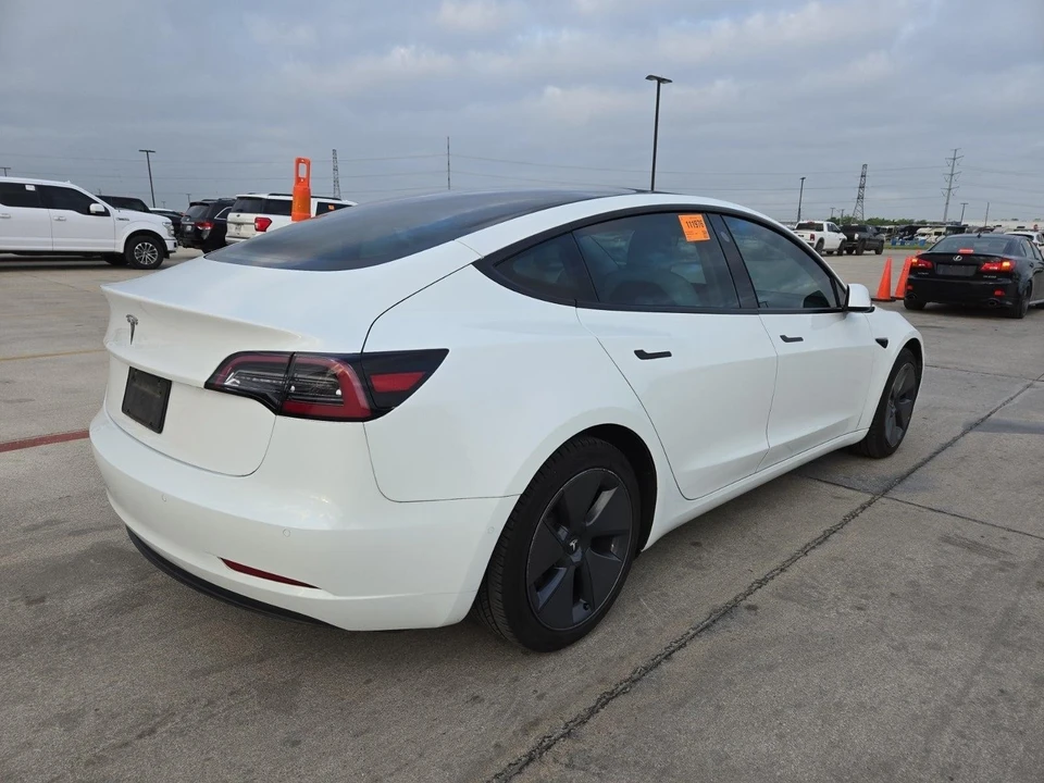 2022 Tesla Model 3 - Image 3 of 5