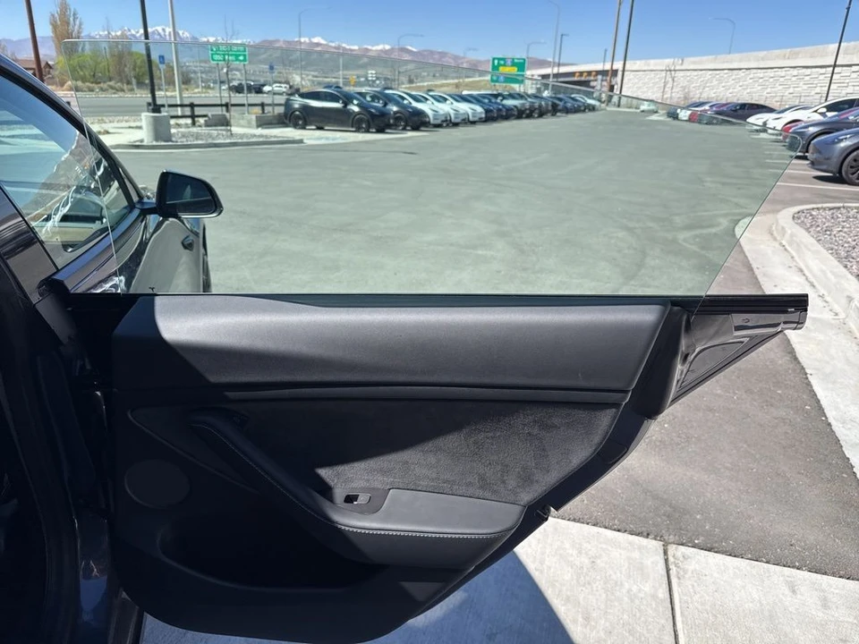 2022 Tesla Model 3 - Image 18 of 21