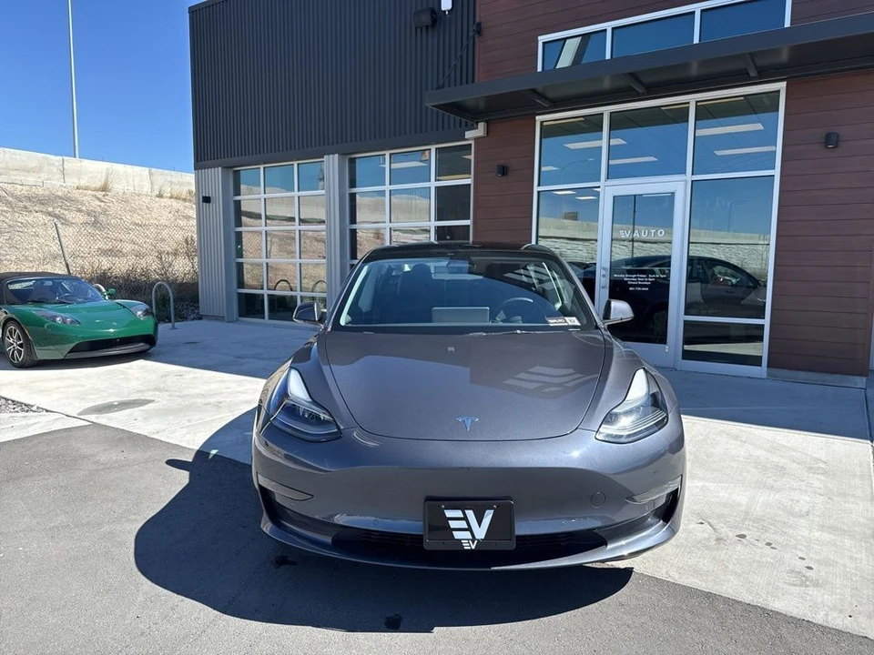 2022 Tesla Model 3 - Image 3 of 21