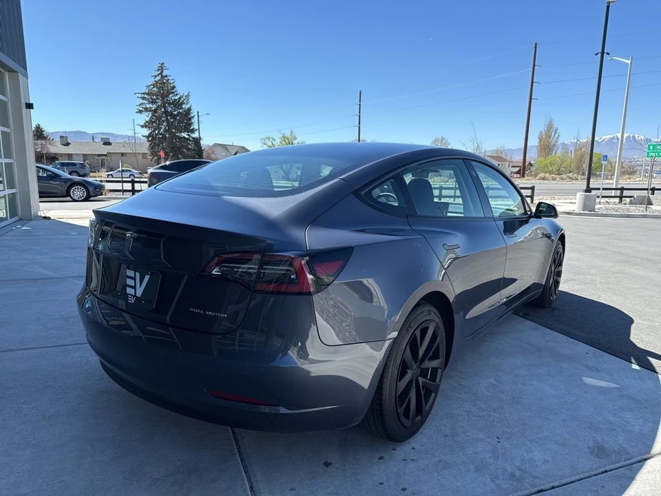 2022 Tesla Model 3 - Image 8 of 21