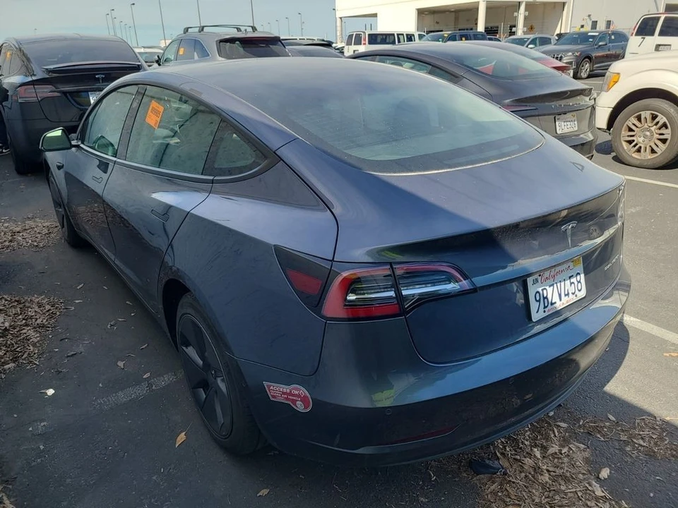 2022 Tesla Model 3 - Image 3 of 7