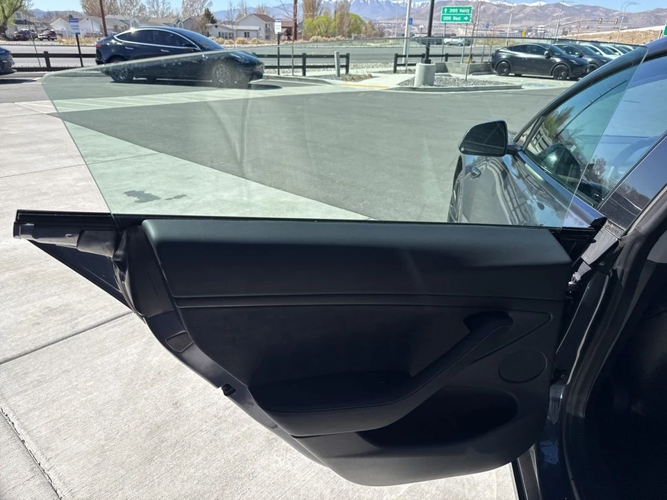 2022 Tesla Model 3 - Image 14 of 21
