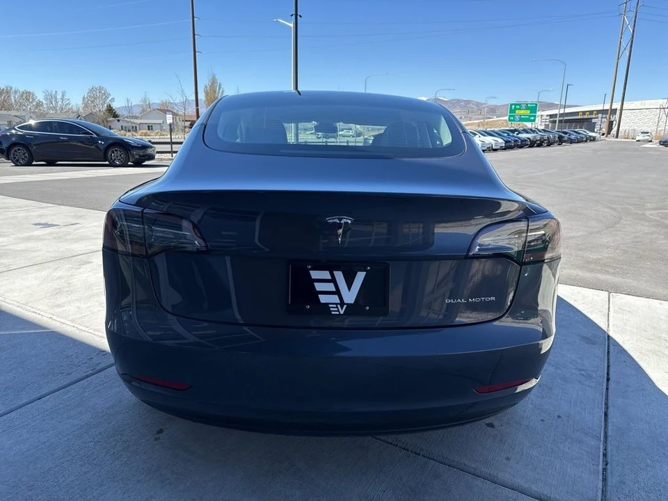 2022 Tesla Model 3 - Image 7 of 21
