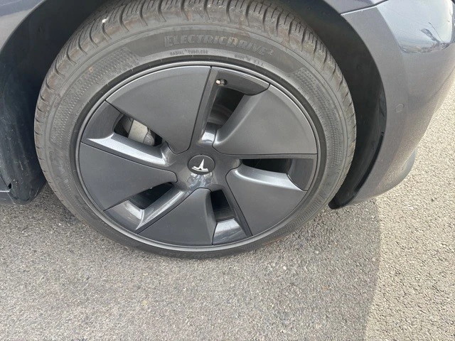 2022 Tesla Model 3 - Image 10 of 21