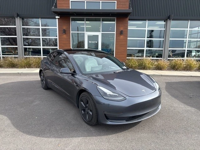 2022 Tesla Model 3 - Image 2 of 21