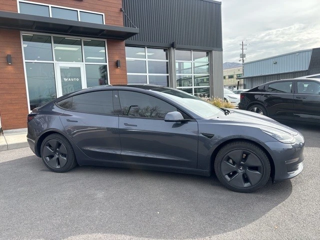 2022 Tesla Model 3 - Image 9 of 21
