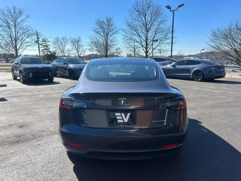 2022 Tesla Model 3 - Image 6 of 17