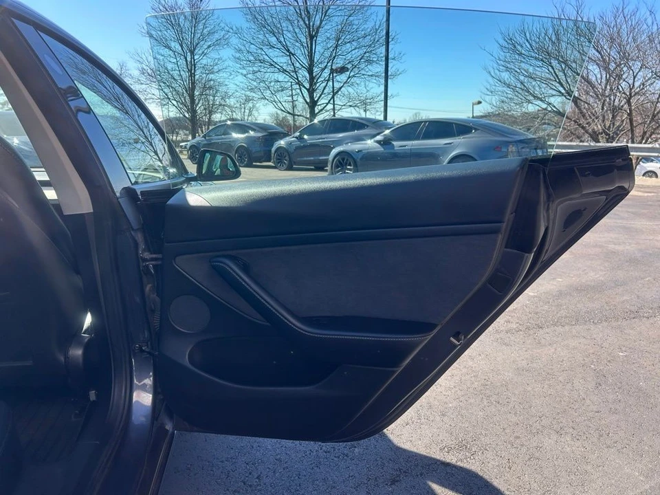 2022 Tesla Model 3 - Image 8 of 17