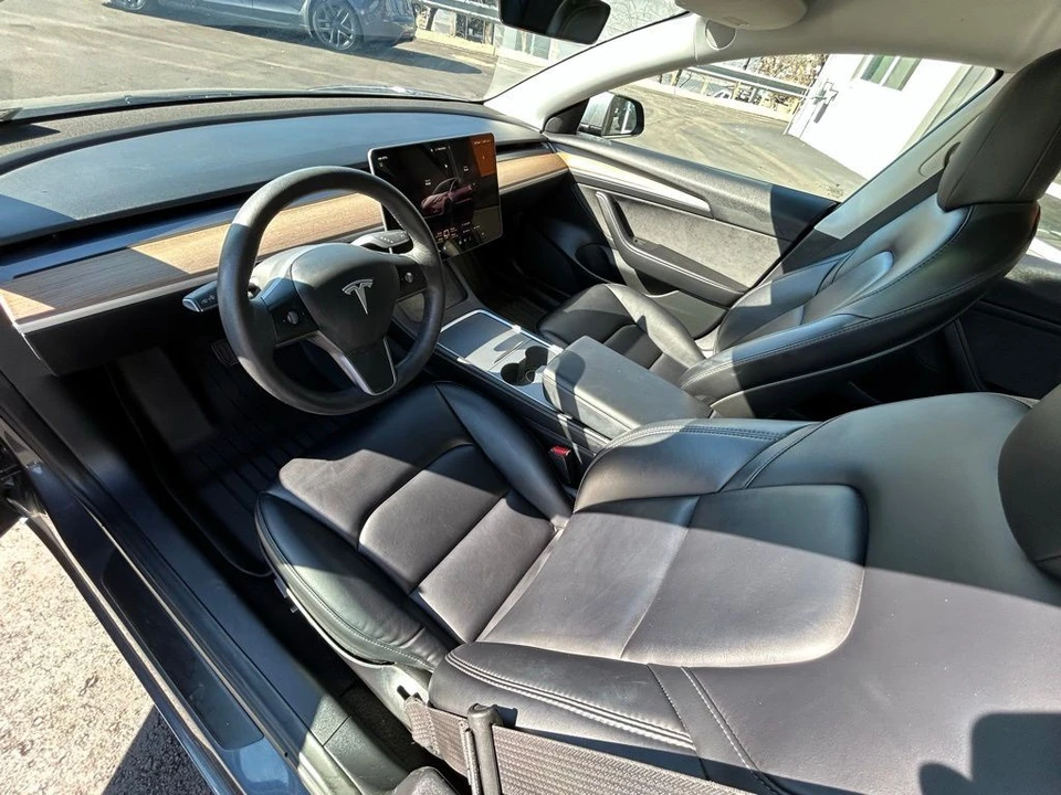 2022 Tesla Model 3 - Image 15 of 17