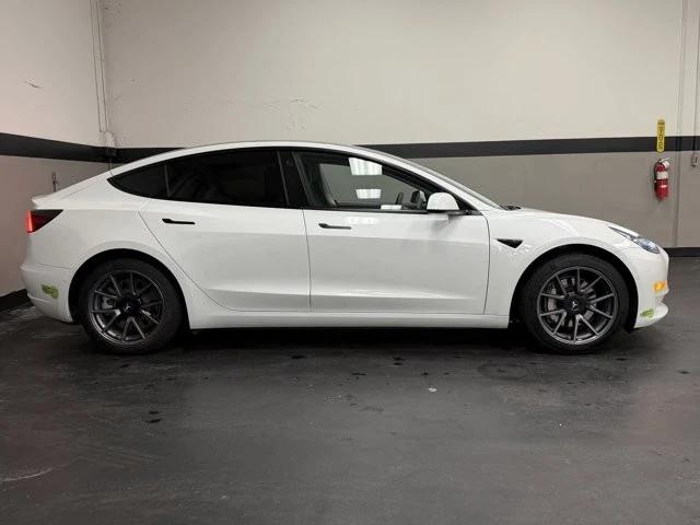 2022 Tesla Model 3 - Image 5 of 12