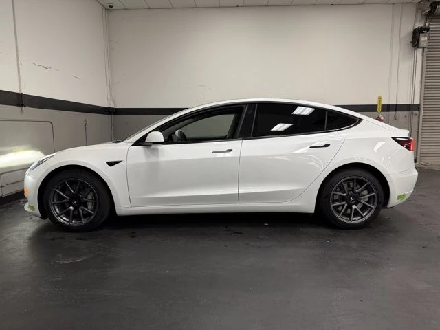 2022 Tesla Model 3 - Image 9 of 12