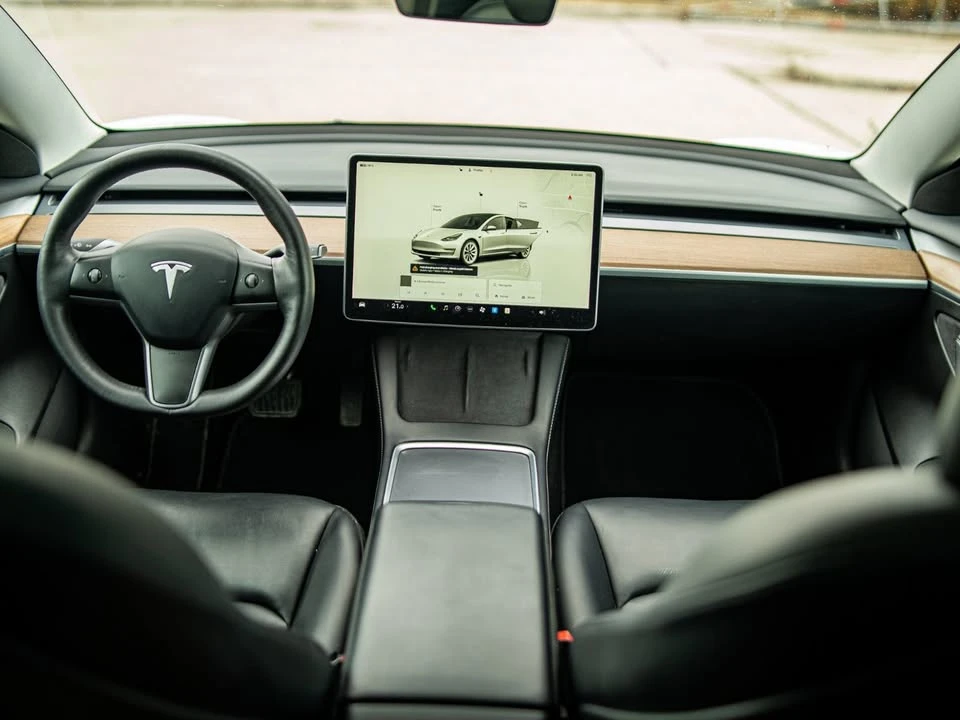 2022 Tesla Model 3 - Image 14 of 17