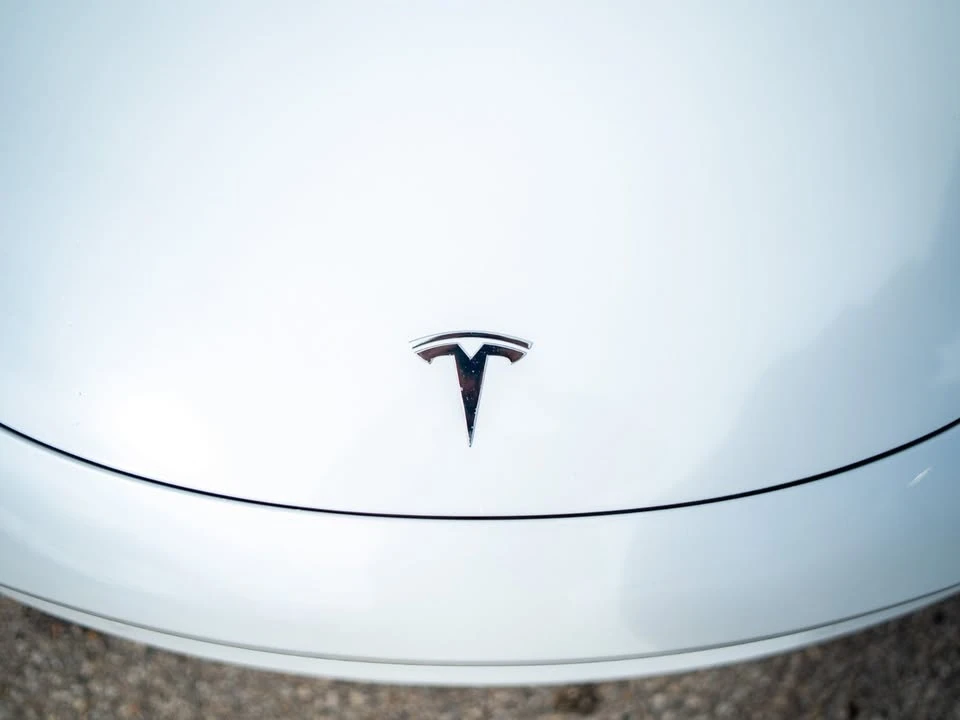 2022 Tesla Model 3 - Image 2 of 17